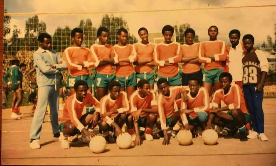Volleyball: Amateka y’ikipe ya Seminari Ntoya y’i Butare
mukerarugendo.rw/volleyball-ama…