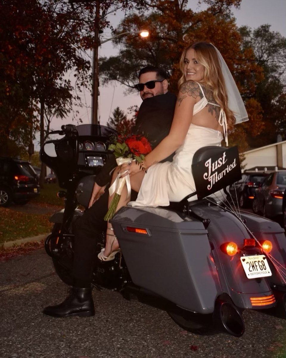 JVincentJeweler's tweet photo. Are our clients cool or what! Congratulations Jimmy and Brittany, may every ride be as joyous as this one! 
#justmarried #weloveourcustomers #itisjv #weddingday #motorcycle #fallvibes #weddingday #weddinginspiration #engagementrings #diamondrings #weddingbands #hisandhers https://t.co/a6GzvJagtI
