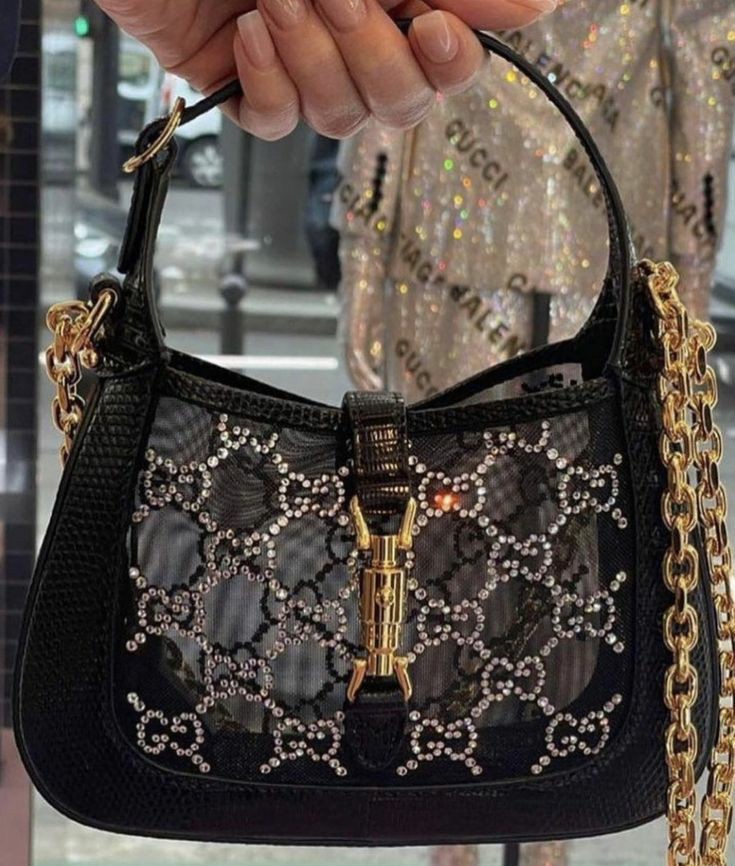Outfit_Luxy's tweet photo. Gucci bag https://t.co/ozyH3jcaCV
