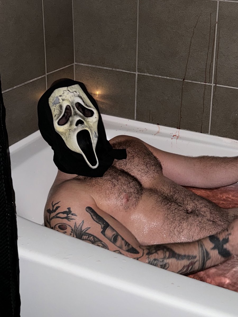 voiddemis's tweet photo. ;— The mask stays on during the night of Halloween.

Which one do you rather? https://t.co/8fHTEXx6Q2