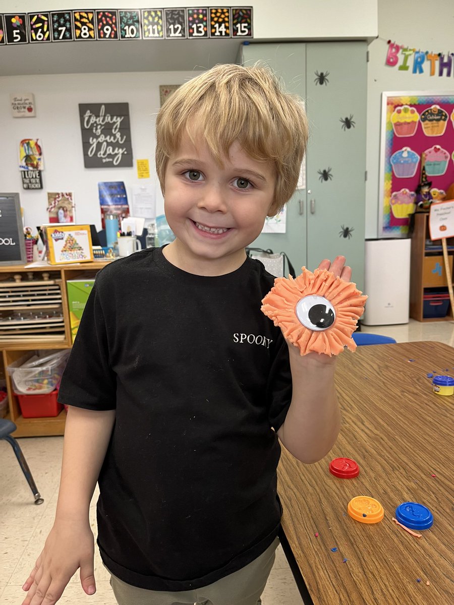 MissTaylorPrek's tweet photo. Play doh monsters on Halloween! https://t.co/ts0EMJEY0K