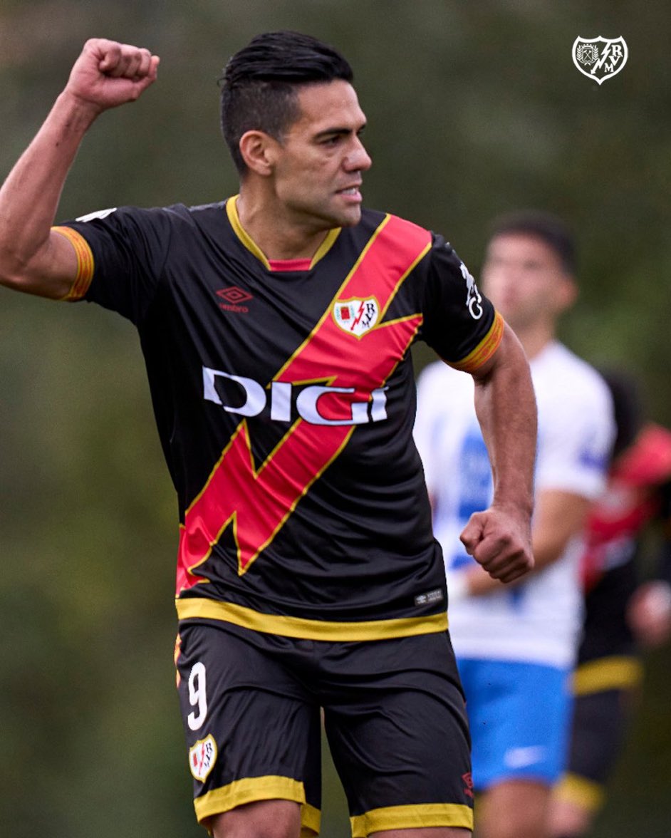 JulianCaperaB's tweet photo. 🔝🐯🔥 Radamel Falcao García llegó hoy a 3️⃣4️⃣4️⃣ goles oficiales. 

0️⃣2️⃣ Lanceros 🇨🇴
4️⃣5️⃣ River Plate 🇦🇷
7️⃣2️⃣ Porto 🇵🇹
7️⃣0️⃣ Atlético 🇪🇸
8️⃣3️⃣ Mónaco 🇫🇷
0️⃣4️⃣ Man. United 🏴󠁧󠁢󠁥󠁮󠁧󠁿
0️⃣1️⃣ Chelsea 🏴󠁧󠁢󠁥󠁮󠁧󠁿
2️⃣0️⃣ Galatasaray 🇹🇷
1️⃣1️⃣ Rayo Vallecano 🇪🇸

3️⃣6️⃣ Selección Colombia 

Está a solo 2 de Victor Aristizábal, máximo goleador histórico de Colombia.