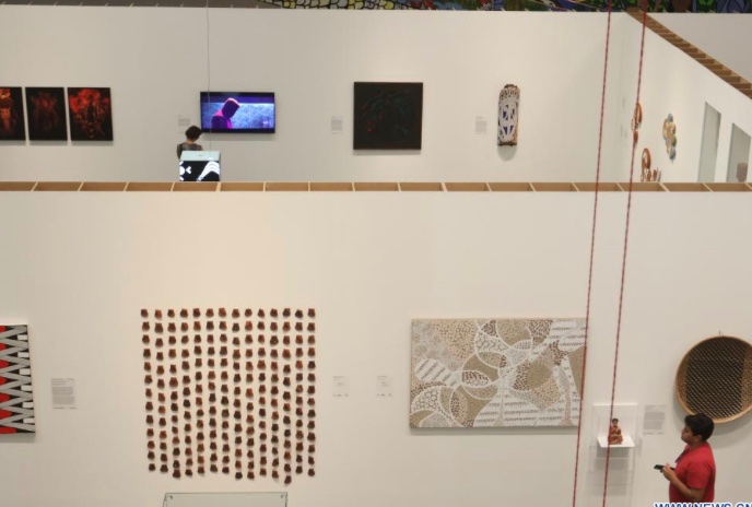 Continua la exhibición de Arte en el Museo de São Paulo 🇧🇷 Titulada “Historias Indigenas” que incluye unas 285 obras de unos 170 artistas Originarios.

Todas las obras expuestas relatan a través Del arte la realidad y cultura de los Pueblos Indigenas.