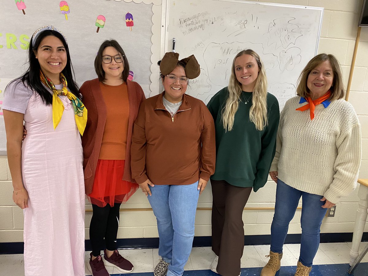 MsRuizCNE's tweet photo. Scooby Dooby Dooooo 🐶 @NISDCNE https://t.co/eHI8erSYPx