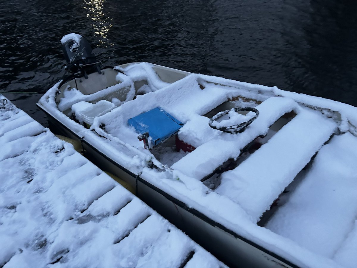 greensgurl's tweet image. Happy snow boating season.