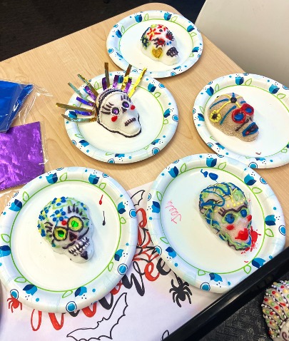 UCSF Broad Stem Cell (@ucsfstemcell) on Twitter photo Dia de los Muertos Celebration! 🎉 Sugar skulls made from scratch by <a href="/EdwardV_MSc/">Edward Valenzuela, MSc</a> in <a href="/ElizabetsCrouch/">Elizabeth Crouch, MD/PhD</a> Lab and decorated by our Pod A scientists 🎊 Dia de los Muertos Celebration! 🎉 Sugar skulls made from scratch by <a href="/EdwardV_MSc/">Edward Valenzuela, MSc</a> in <a href="/ElizabetsCrouch/">Elizabeth Crouch, MD/PhD</a> Lab and decorated by our Pod A scientists 🎊