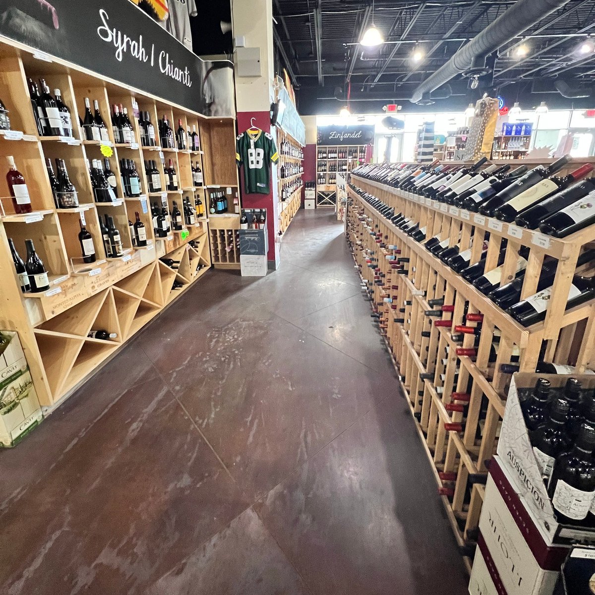 CWSHudson's tweet photo. We have you hooked up for Wine Wednesday! Stop in and pick up a bottle or two or a case! 

#thecellars #winewednesday https://t.co/Xdaqk9ZYkl