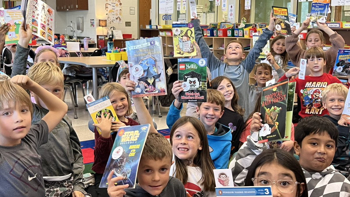 MrsKTaylor_RCE's tweet photo. A special thanks to @MissionLexSC for sharing about your services and leaving each of us with a special book! #oneRCE https://t.co/895Tn8VP4D