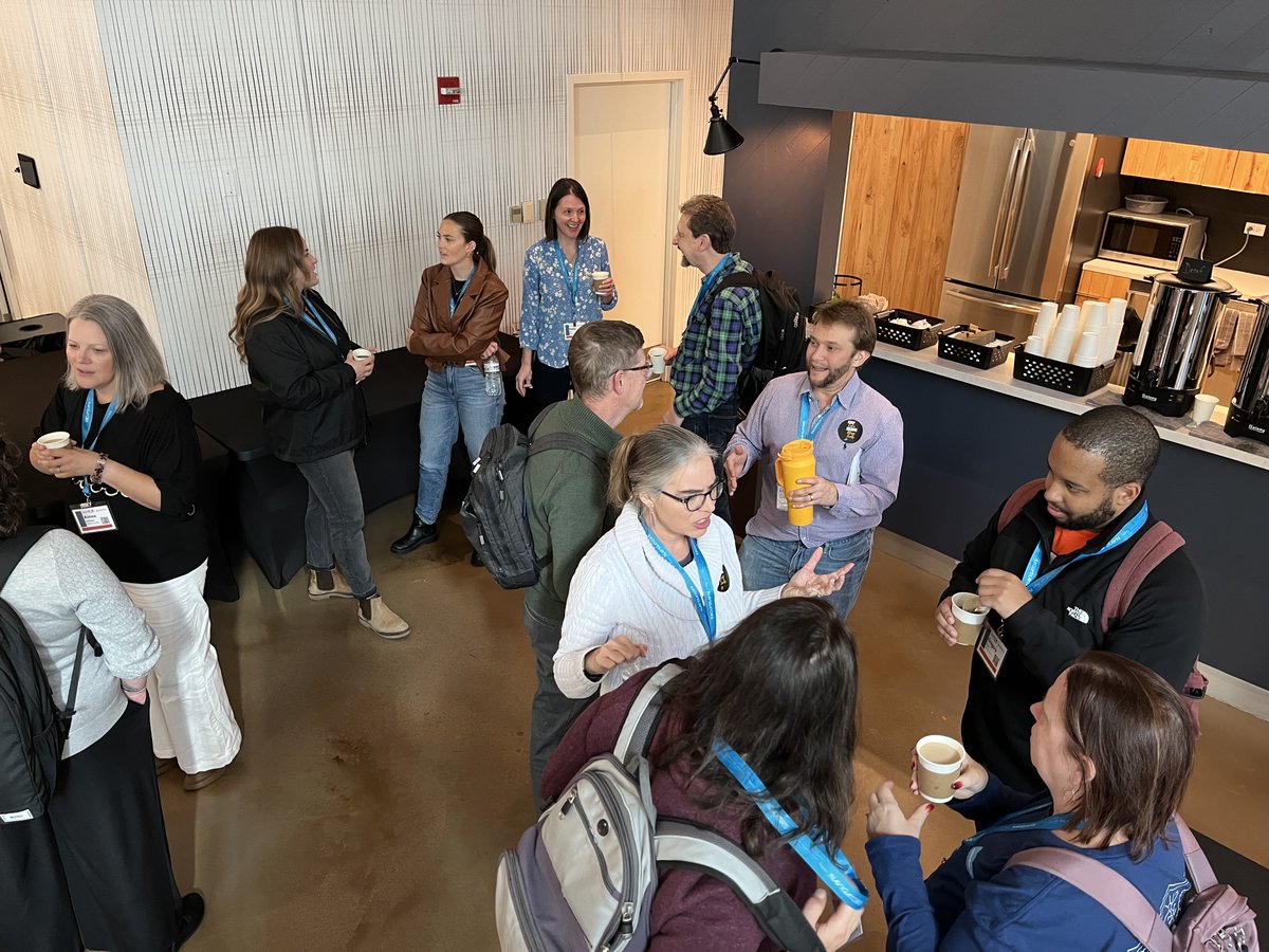 apsona4sfdc's tweet photo. @NonprofitDream  is bringing people together and forging connections! 🔥 #NPD23 #Nonprofitdreamin https://t.co/4nJSBTf3ha