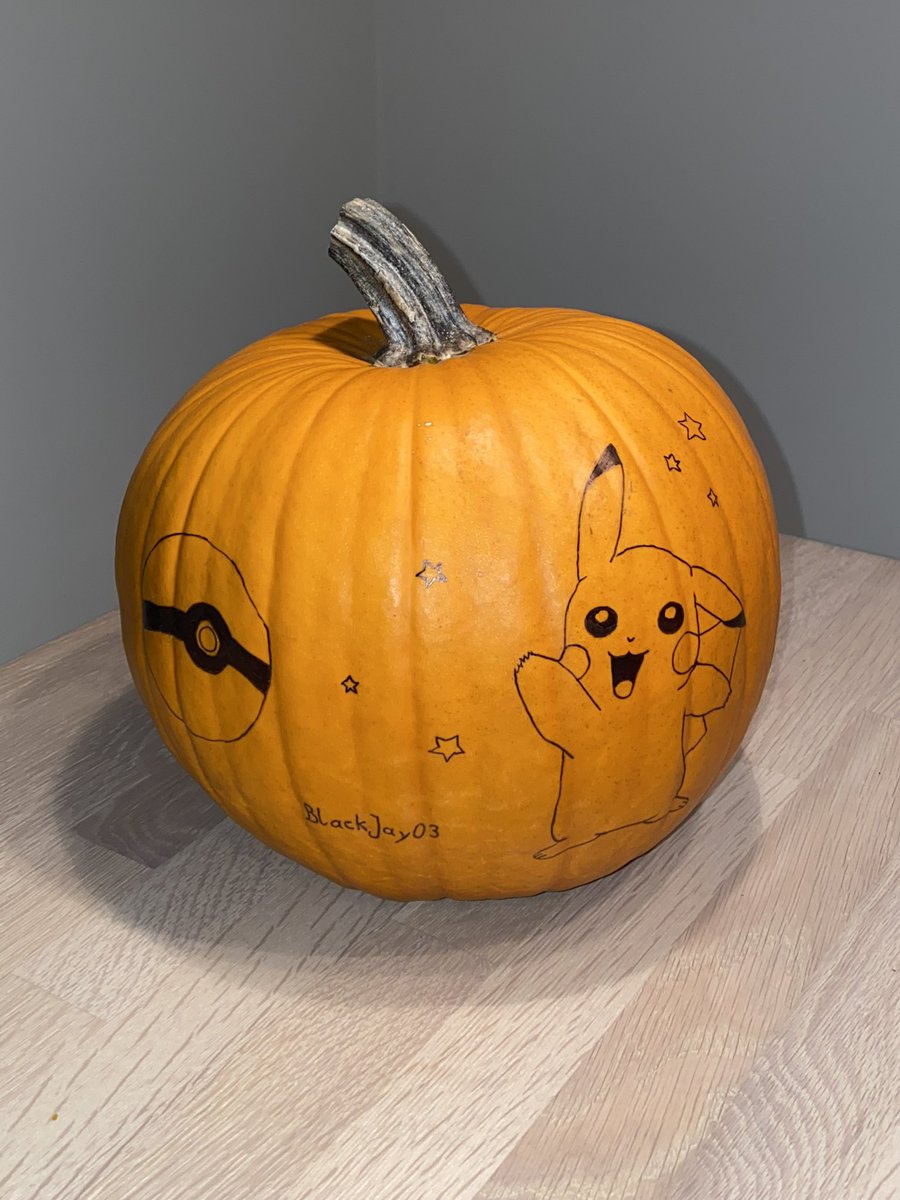 BlackJay_03's tweet photo. My Pikachu pumpkins of the last three years. 😅🤭#Pikachu #Halloween #Pumpkin https://t.co/SQLjhRTeXN