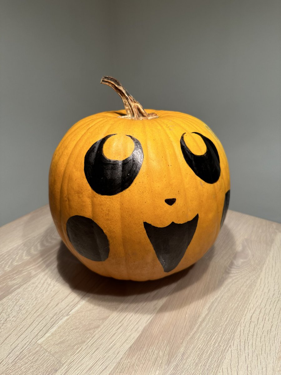 BlackJay_03's tweet photo. My Pikachu pumpkins of the last three years. 😅🤭#Pikachu #Halloween #Pumpkin https://t.co/SQLjhRTeXN