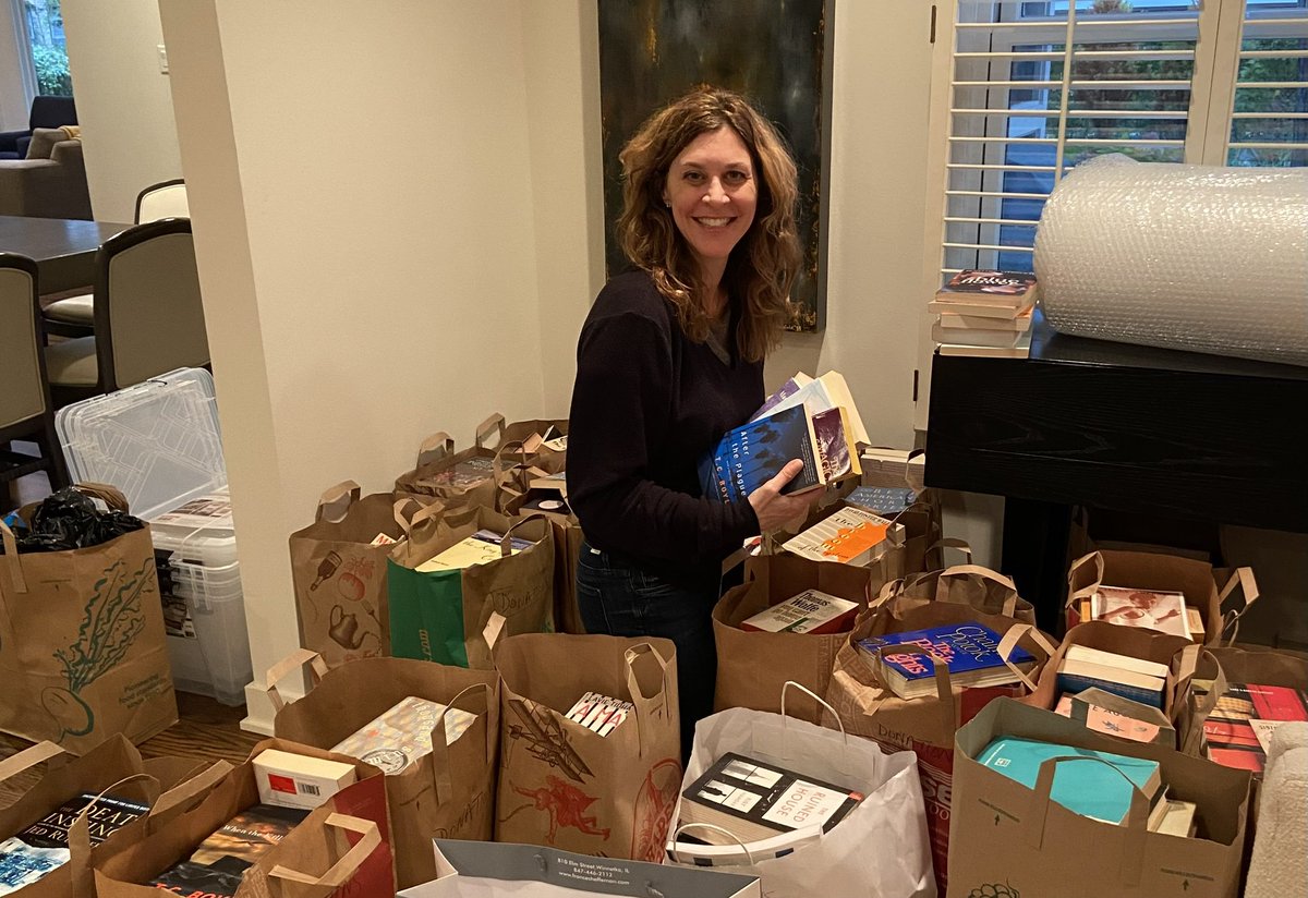 amyleekite's tweet photo. I recently connected with a man who is no longer living. I discovered who he was through his vast collection of books. My shelves are now full of treasures, and my gratitude is overflowing. 

Read more about this experience on Substack: 

https://t.co/AHCpLwHWza https://t.co/MfZvUWihI4