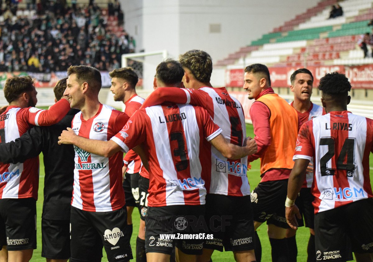 ZCFoficial's tweet photo. COPA DEL REY⚽️|

¿NOS TOMAMOS UNA COPA MÁS?🏆

¡PASAMOS A SEGUNDA RONDA!👏🏼🥰✌🏼💪🏼⚽️✌🏼❤️🎉
 
@ZCFoficial 2 🆚 2 @realracingclub  

ZCF ✅ ✅✅✅
RACING ❌✅✅✅❌

💥 Copa del Rey

🏟 Ruta de la Plata

#VamosMiZamora https://t.co/1b2B31eKV7