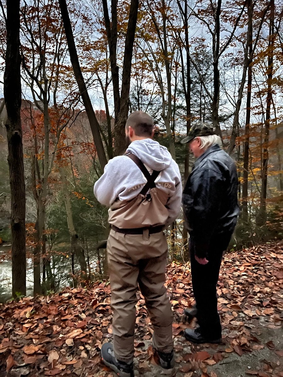 PMSCAmeriCorps's tweet image. building #community through #environmentaleducation and #outreachprograms- MWA sets the standard. Amazing evening of learning, listening, and laughing on the Indian Creek Valley Trail. #TrailTuesdays-bringing people together; #intothewoods  #getthingsdone @AmeriCorps