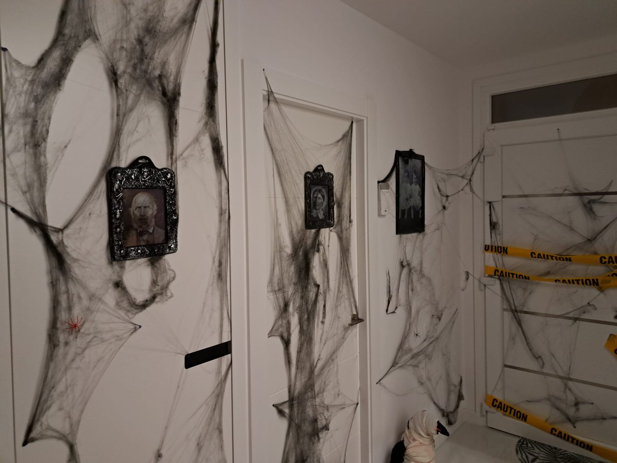 SusanPostino's tweet image. Anoche, fiestón. 
Hoy, resacón.

#UpsAndDowns