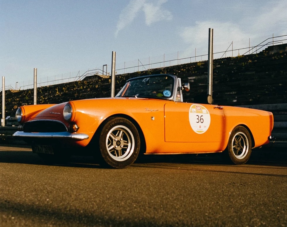 LegendaryAutoIn's tweet image. Interested in staying in the loop? Join over 14,000 other car fanatics who receive our latest news here: bit.ly/3m5Fnnh 

#LegendaryAuto #AutomotiveParts #AutomotiveRestoration #Auto #CarLifestyle #Luxury #ClassicCar #ClassicCars #Chrysler #VintageCar