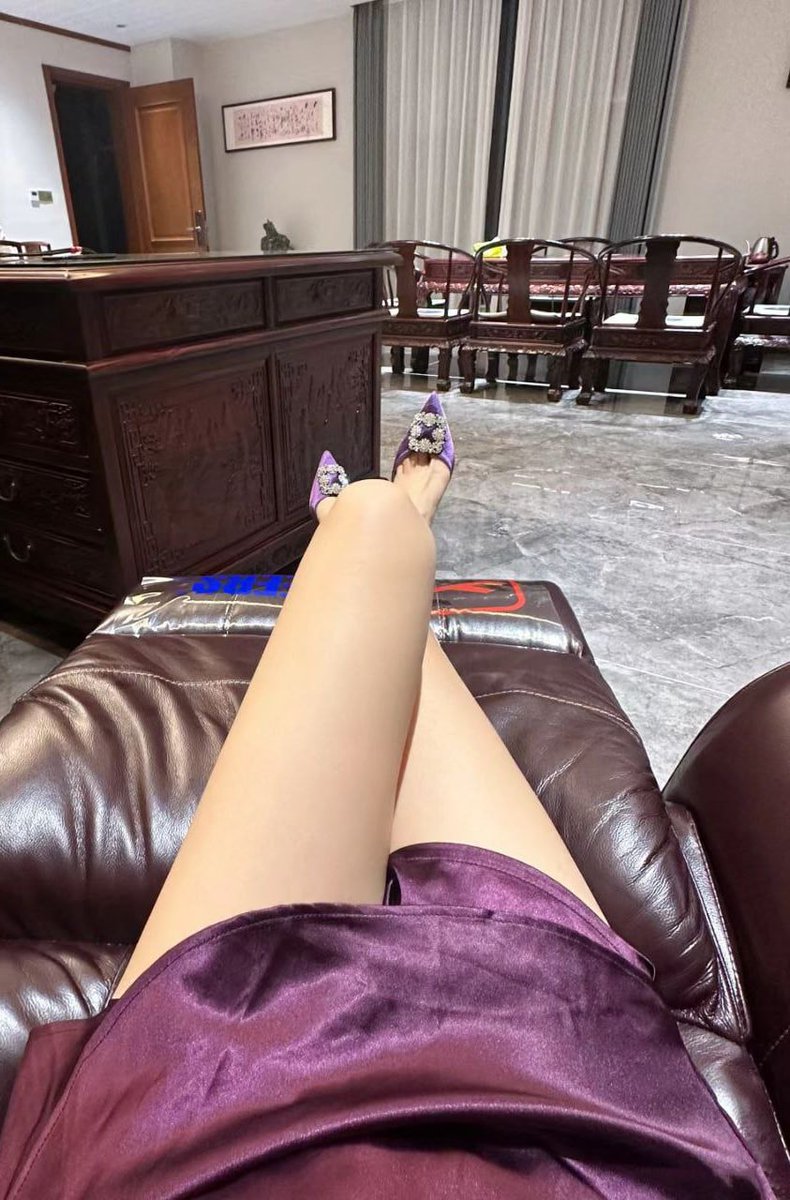 Many things may not yield results if you work hard, but nothing will change if you don’t work hard. Don't sink, you can choose to rise up in any environment. As long as you fully believe in yourself, there is no distance you cannot reach!