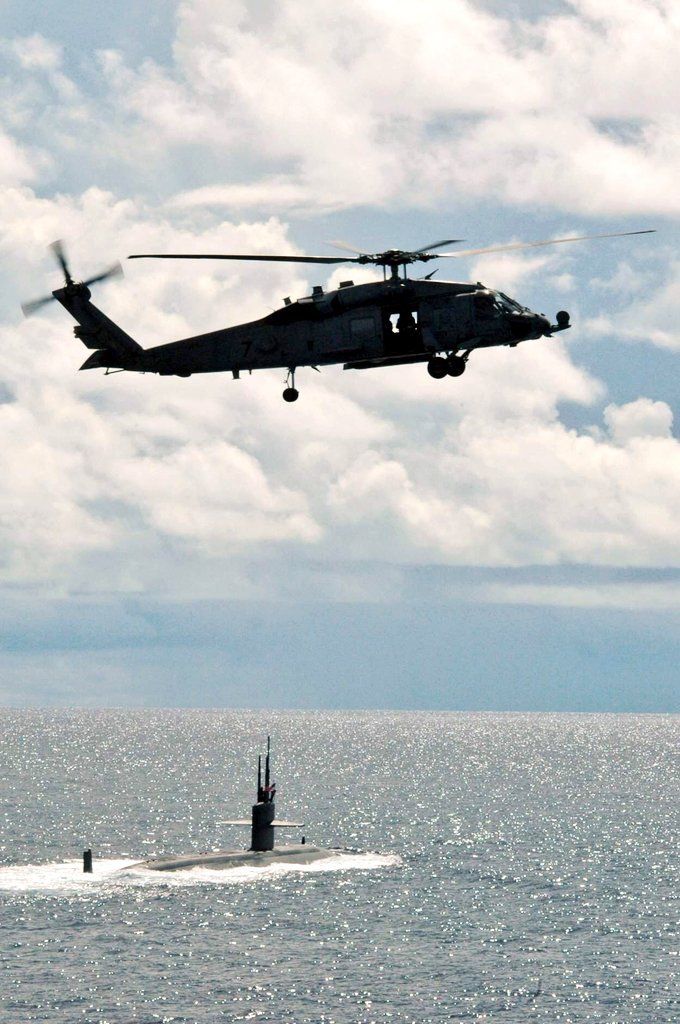 Submarines

#USSKeyWest SSN722
Los Angeles Class

📷 August 2007 Exercise Valiant Shield's 🚁 #HH60HSeaHawk HS14

@USNavy 🇺🇸