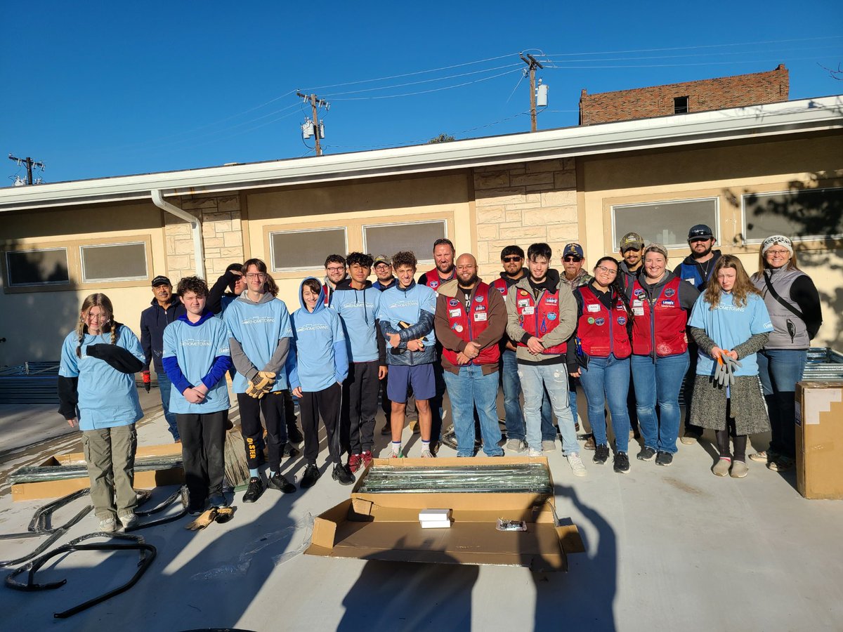 Cecy2270's tweet photo. Love working for a company that gives back to the communities it serves. Through the Lowe's Companies, Inc. hometowns grant we were able to help create an outdoor classroom space for Rapoport academy in Waco, TX. 
#loweshometowns
#GiveBack https://t.co/GKWKh9jU0N