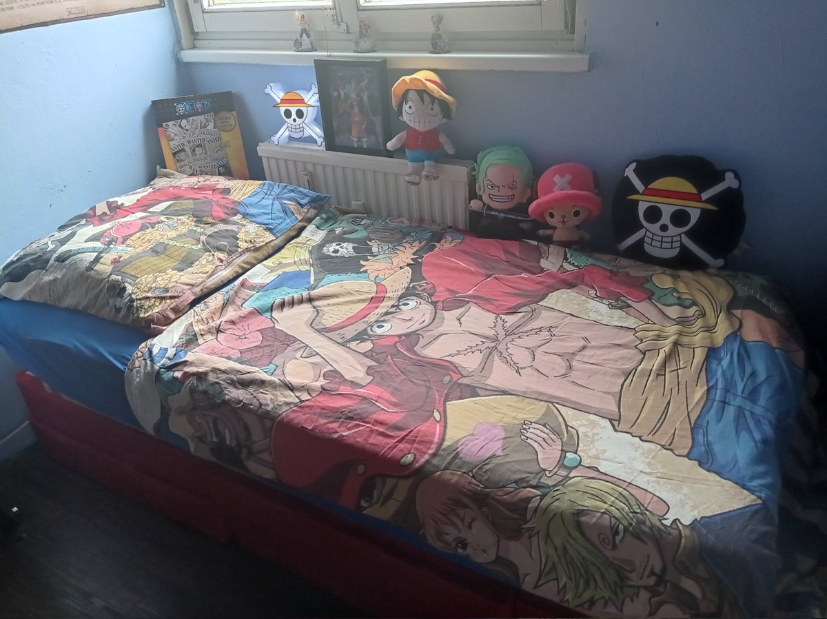 Hatte ich wirklich Sex in meinem One Piece Zimmer gehabt?
Ja das hatte ich.
Viele können mir das auch nicht glauben, weil diese sich das nur schwer vorstellen können xD
Wie können One Piece Fans nur Sex haben 🤬
Finde solche Kommentare sehr witzig 😆