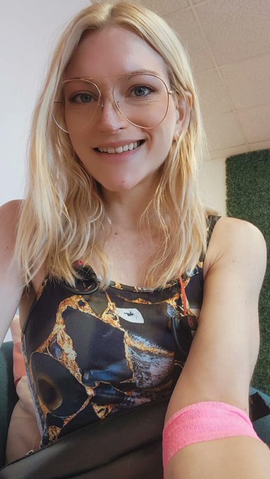 Fresh test + mgen and swabs. I'm ready for Exxxotica! https://t.co/tOcDZavrWl