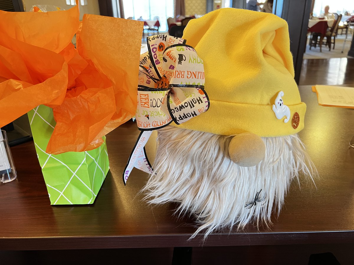 OakwoodHC's tweet photo. October has been such a fun month for residents and staff. We enjoyed our final 1980's Theme Dinner, participated in the Community Witches Walk, carved and decorated pumpkins and finished the month with a Halloween Party. #TrilogyLiving https://t.co/71Y3mT8uVH