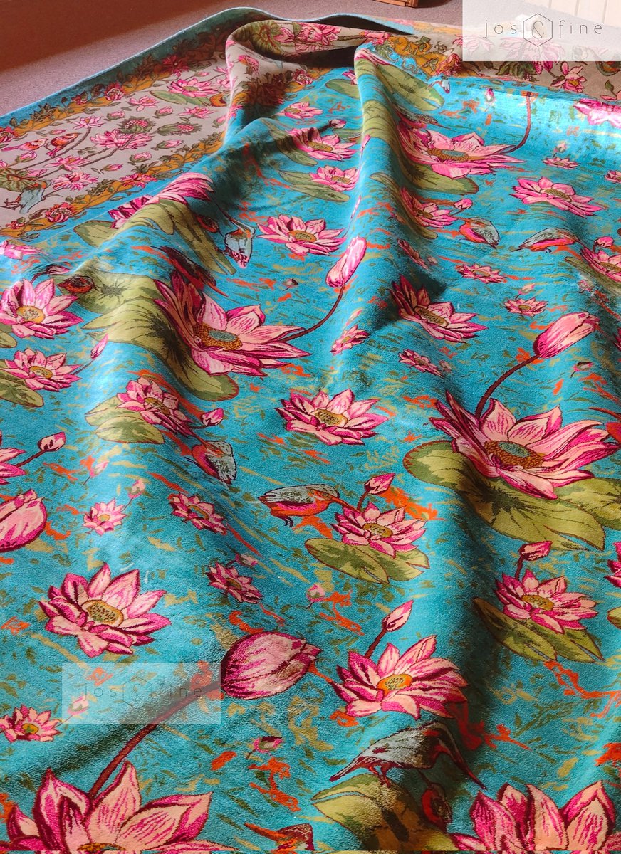 TheSrinagarBoy's tweet photo. Our intricate 'Lotus of the Dal' pure silk, hand-knotted Kashmiri carpet, found its way to Antilla, the residence of the Ambani family. 

Am delighted to see this video posted by @viralbhayani77 of a surprise celebration of Mrs. Nita Mukesh Ambani's birthday by the Antilla staff where the exquisite carpet is seen. 

The masterpiece looks even more beautiful after having found a place in its eventual home. 

A shoutout to @nmacc_india for the extraordinary platform it has provided for the crafts. 

The piece measures 9 feet x 11 feet and has a complexity of around 600 knots per square inch. An elaborate palette was used to create varying hues and the 3 dimensional watercolour effect in the piece. 

Luxury craft heritage survives only if patrons exist. 

>> https://t.co/0ELdOMtnFo 

@kvicindia
@TexMinIndia

#kashmir #kashmiricarpets #craftsofindia #handmadecarpets