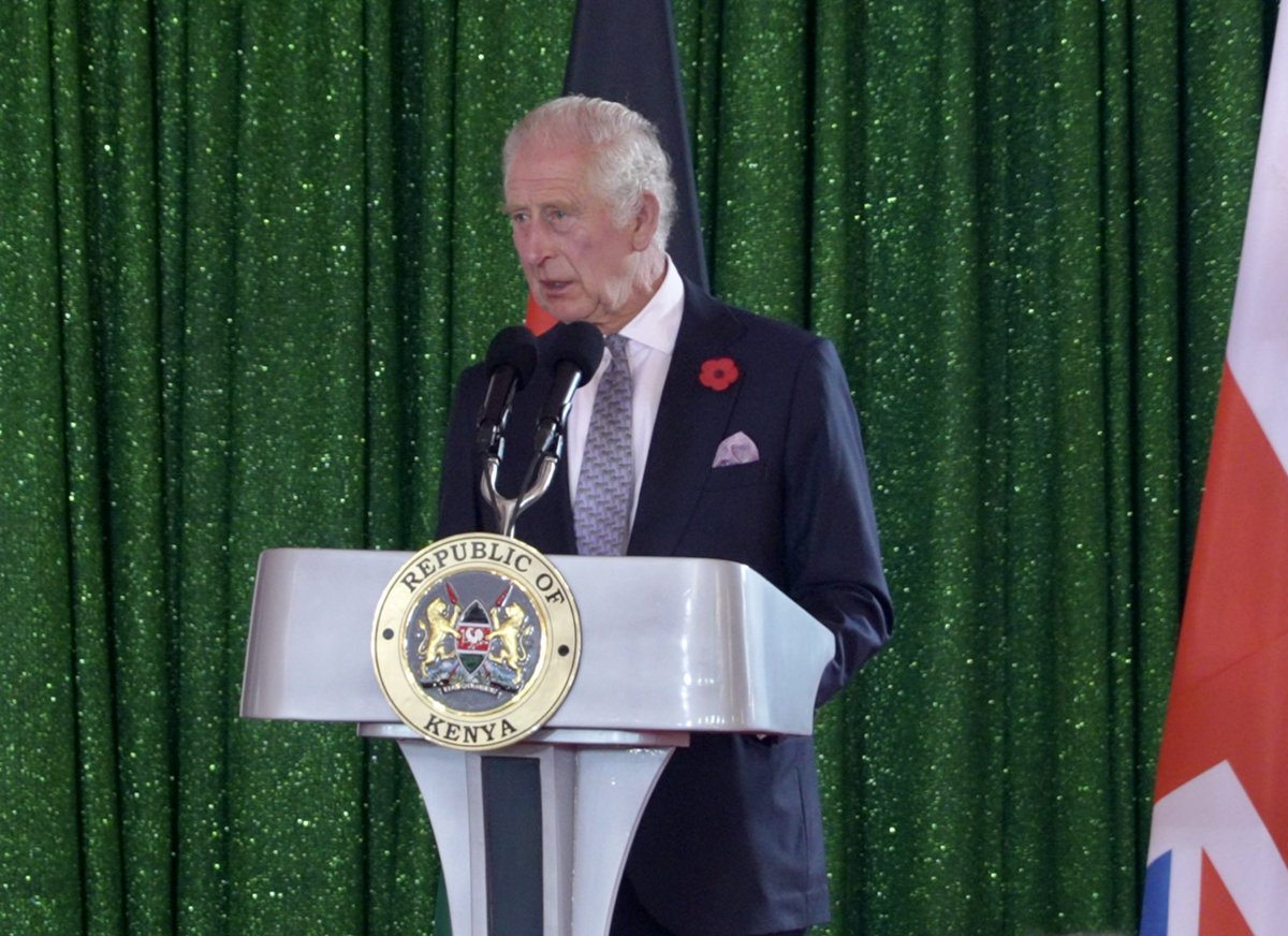DuncanCStone's tweet photo. 31/10 - The King and Queen started their tour of Kenya with a Ceremonial welcome followed by a number of engagements including a speech at the state banquet.
#KingCharles #QueenCamilla #RoyalVisitKenya #RoyalVisit #royalcameraman #4Kscreenshot https://t.co/qKWNglUdGs