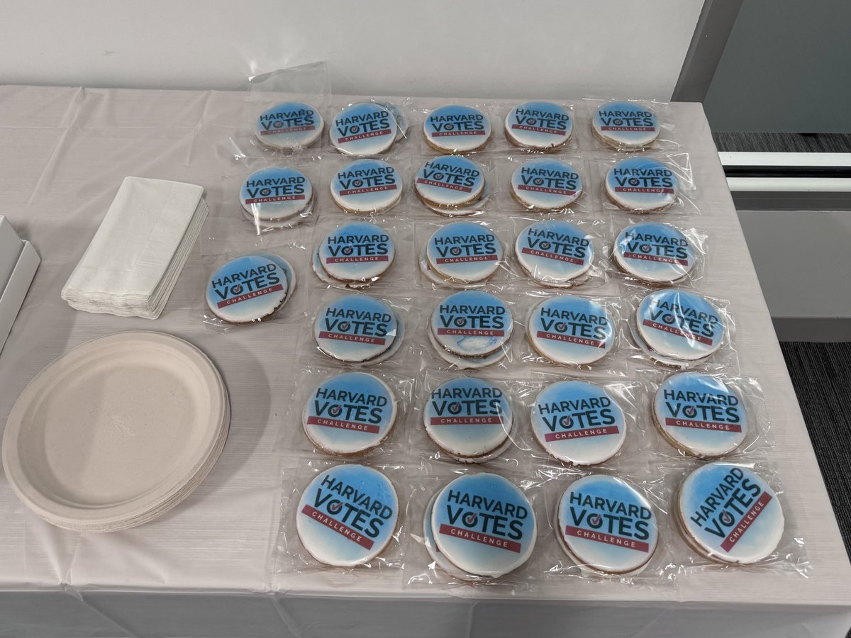 Come get some democracy cookies @HarvardAsh at today’s 4:15 event on the Harvard Votes Challenge with @kathryn_sikkink and Rob Watson ash.harvard.edu/event/harvard-…