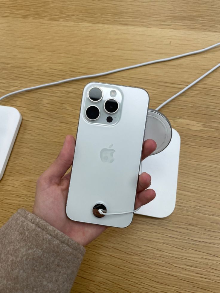 سحب على iPhone 14 📱
 قيمته 3000 ريال  (800$)

•تابعني <a href="/mwsslwl56251651/">مؤسسة الوليد بن طلال للإنسانية </a>

السحب موثق من الريتويت والمتابعه إلكتروني 🎥