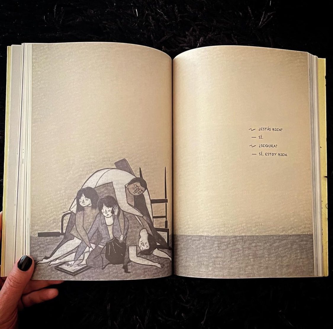 dirtydahiana's tweet photo. "Quedarme contigo en este lugar de siempre aunque tú no me puedas ver"
Fragmento de 'Las Cosas Que Ya No Están' de @__Tatee 
#LibroDelDía 📖❣️ https://t.co/fwcUaxJoQq