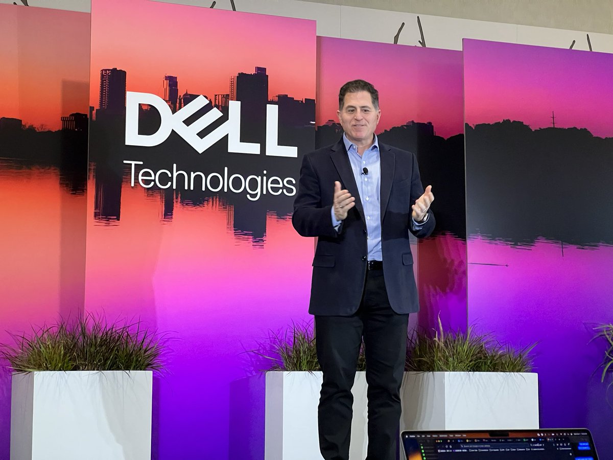 matteastwood's tweet photo. .@MichaelDell kicks off #DellTechSummit by reflecting on the past and looking to the future. @DellTech is laser focused on #Edge #AI #Multicloud #Security and #WorkforceExperience https://t.co/KhAE4w7jeX