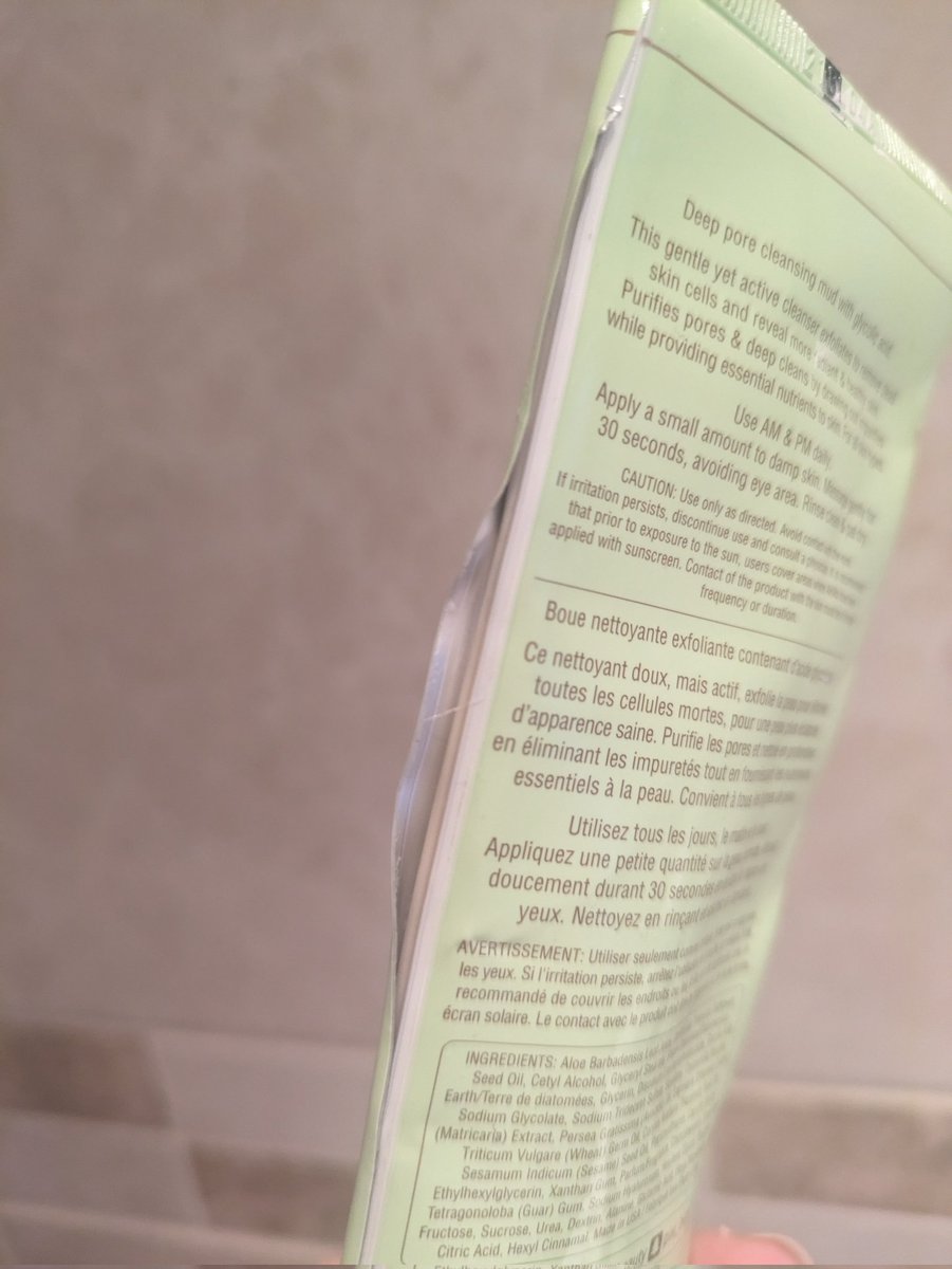 VickiHigham's tweet photo. @PIXIBeauty hi team, I love your glow mud but the packaging has split on my last 3 tubes. Did you change something? Unfortunately I've lost a lot of product coming out of the seams that don't seem sealed well. Plus the oxygen degradation 🤷🏼‍♀️ https://t.co/q72XAT7i5s