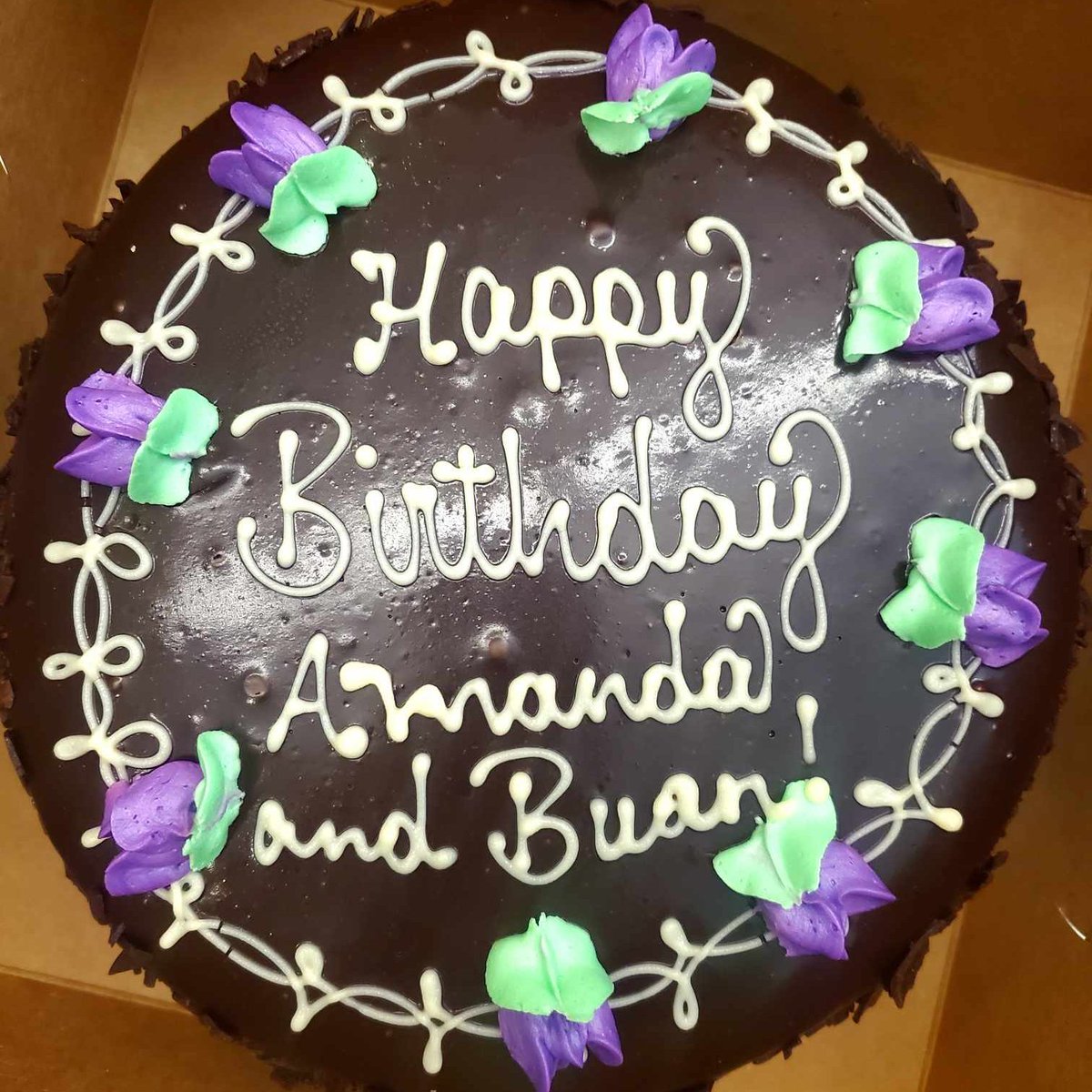 comptonmitosis's tweet photo. Fun fact #1: grad student @_AmandaYa and I share a birthday🎂

Fun fact #2: This is the first time my name has been misspelled as "Buan" https://t.co/5qx4j6jNFp