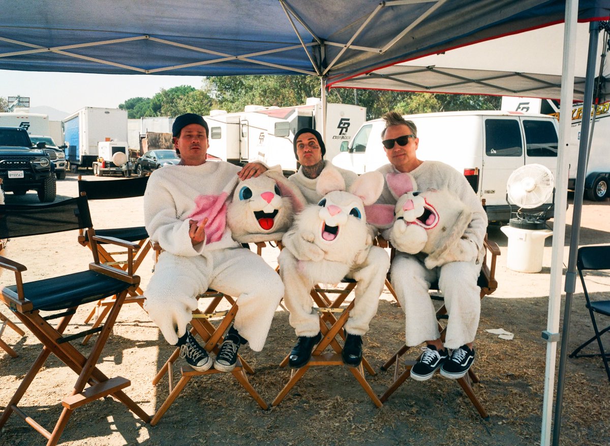blink-182 tweet media