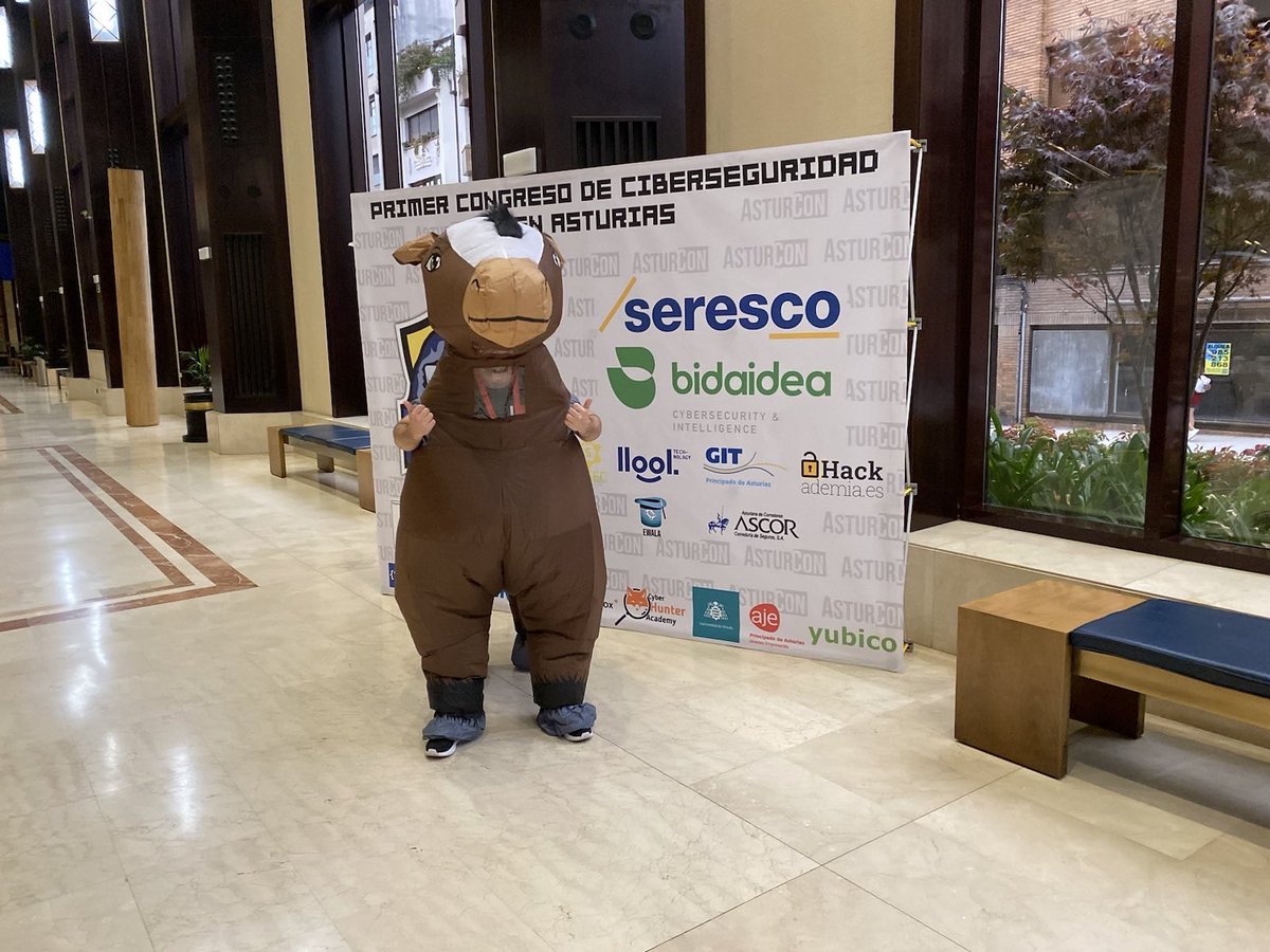 AsturCONtech's tweet image. Sabemos que muchos vendréis a #AsturCONTech23 por el caballo…
Y como habéis podido leer, Horas Luis, vuelve a AsturCon