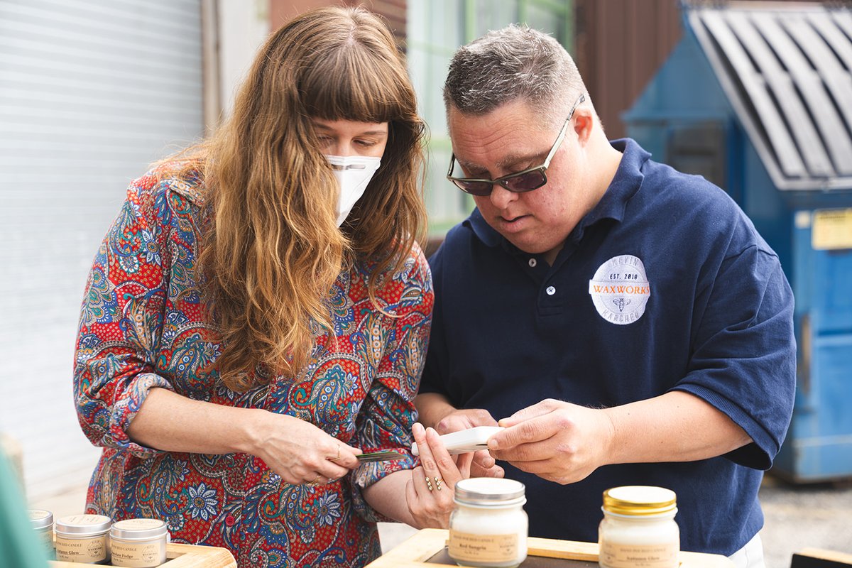 Congratulations to @resources4hd's IDEATE, who hosted a ribbon-cutting ceremony last week to launch innov8, a highly accessible lab with industry-standard tools outfitted for small business owners with the most significant disabilities!

Innov8 is the first of its kind in the