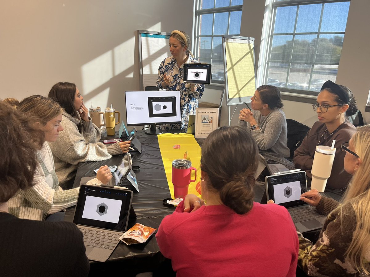 RISDiTeam's tweet photo. #RISDAIM teachers are exploring @Keynote #EveryoneCanCreate projects to create a motion graphic, design with shapes, and make photo text art. We love this multipurpose tool for student creation and level up our instruction. #RISDWeAreOne @AppleEDU https://t.co/DVVegTrVcO