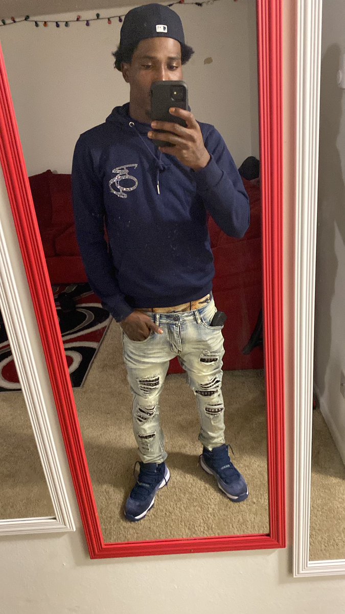 PopLyfeMgb120's tweet image. #RegularShit 😎🤟🏾