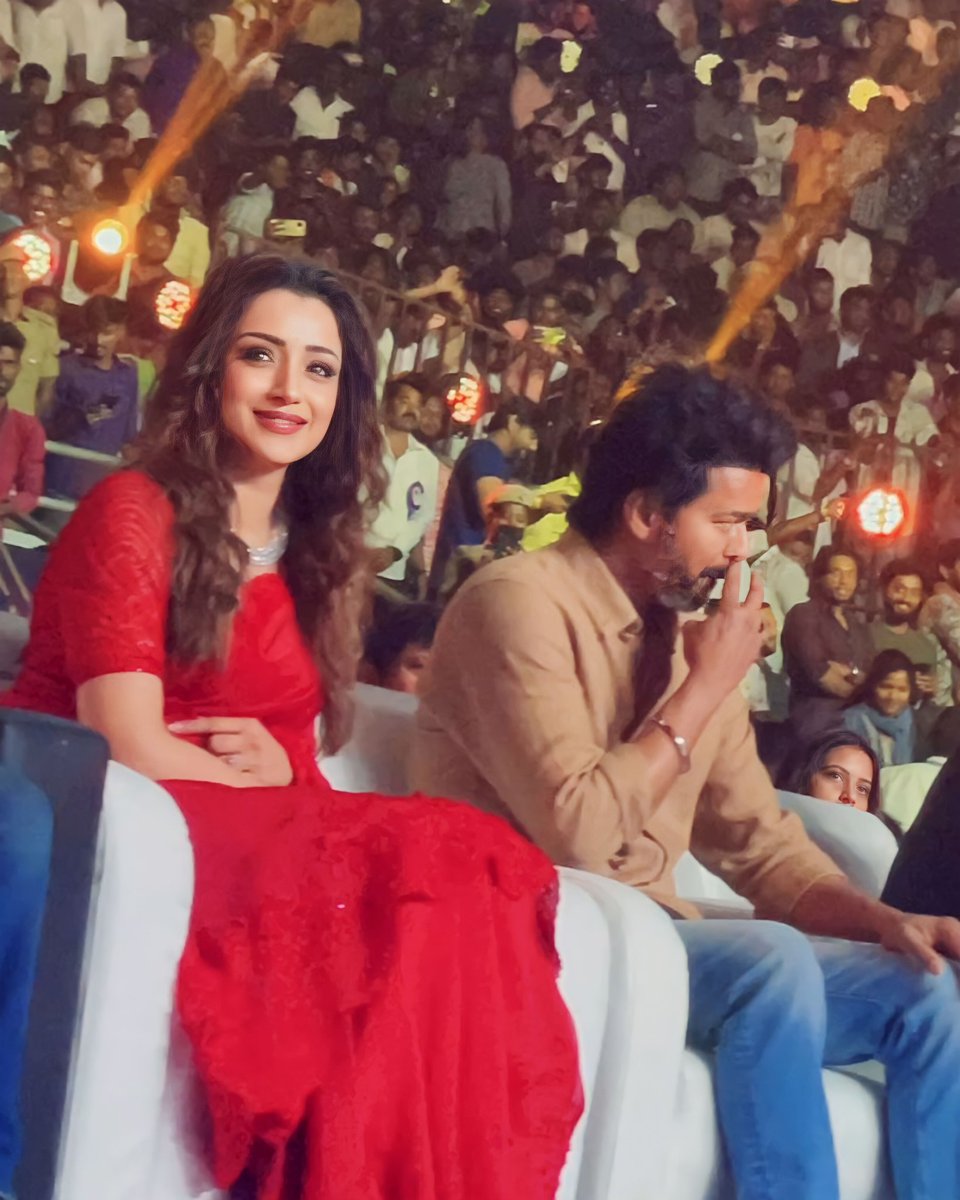anishkca's tweet photo. The Evergreen Pair @actorvijay @trishakrishnan 😍😍

#LeoSuccessMeet #LeoIndustryHit #leo #Leo2 #trisha #TrishaKrishnan #vijay #Thalapathy #thalapathivijay #thalapathyvijay #lcu #lokeshkanagaraj https://t.co/SMOT4SDYut