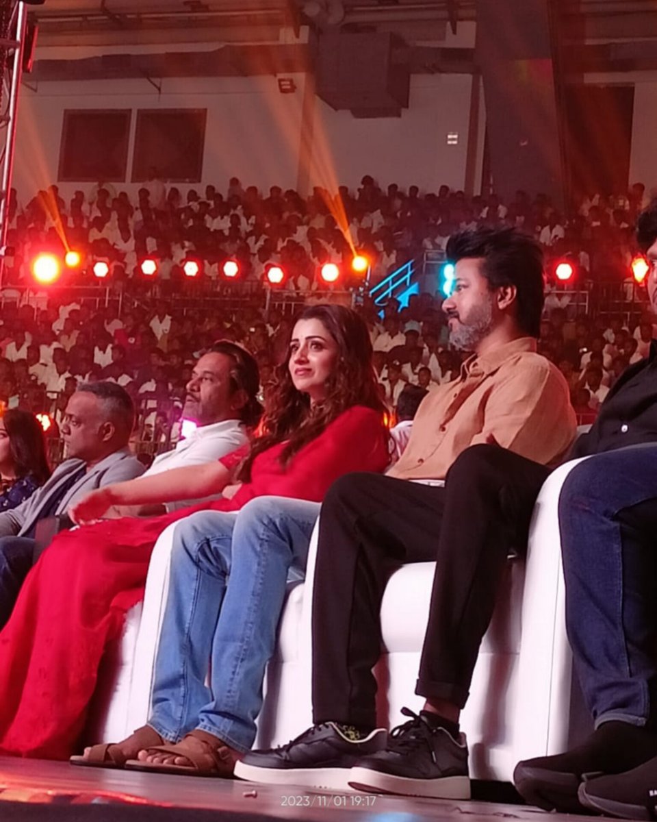anishkca's tweet photo. The Evergreen Pair @actorvijay @trishakrishnan 😍😍

#LeoSuccessMeet #LeoIndustryHit #leo #Leo2 #trisha #TrishaKrishnan #vijay #Thalapathy #thalapathivijay #thalapathyvijay #lcu #lokeshkanagaraj https://t.co/SMOT4SDYut