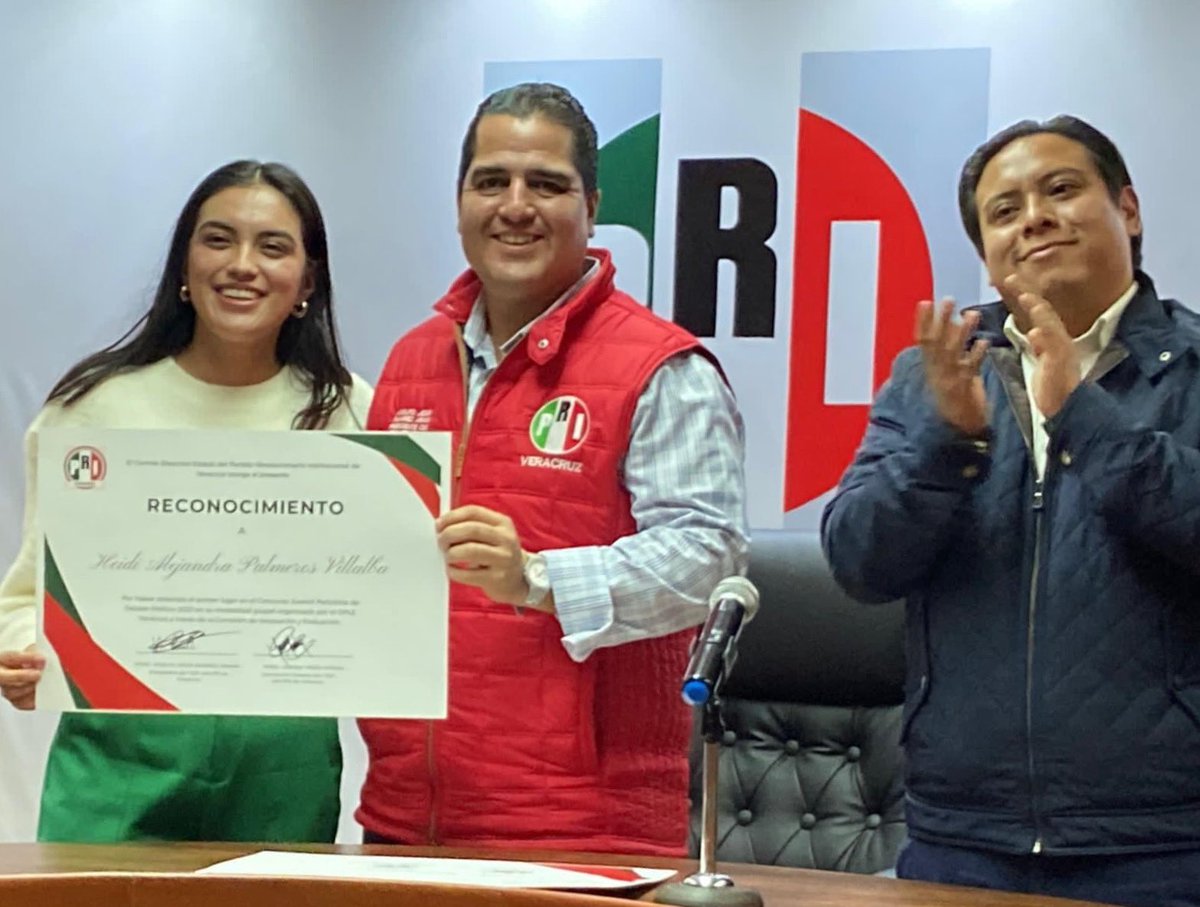 PRIVeracruz_'s tweet photo. #COMUNICADO📰

📌#PRI #Veracruz, reconoce a jóvenes ganadores del Concurso Juvenil Partidista de Debate Político, organizado por el @ople_Ver 

Información completa⬇️:

🔗https://t.co/asXDW4rr7N https://t.co/0iMhGFsAPY