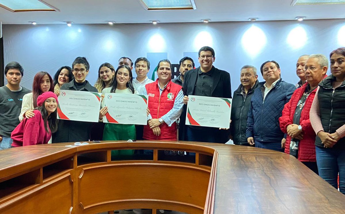 PRIVeracruz_'s tweet photo. #COMUNICADO📰

📌#PRI #Veracruz, reconoce a jóvenes ganadores del Concurso Juvenil Partidista de Debate Político, organizado por el @ople_Ver 

Información completa⬇️:

🔗https://t.co/asXDW4rr7N https://t.co/0iMhGFsAPY