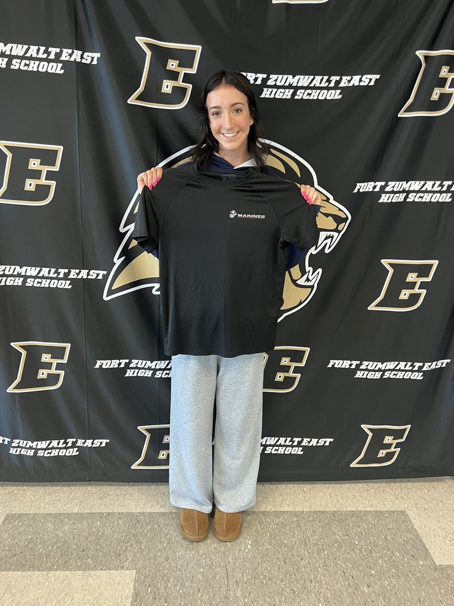 Thank you Grace McGee for enlisting into the Marines!