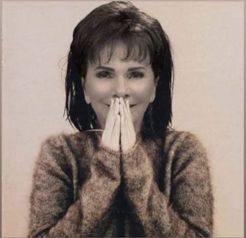 elserxes's tweet image. Una chulada de mi reina #PoderosoTieneFrío