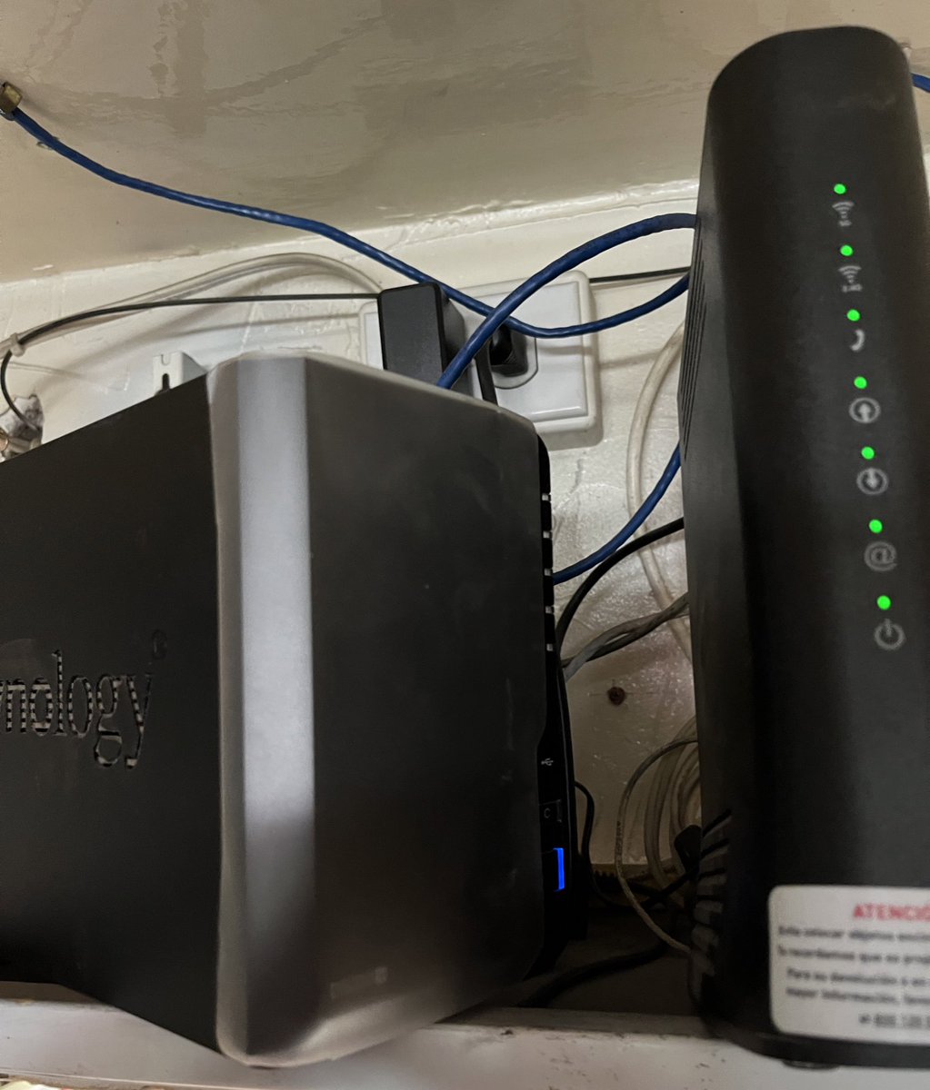 AFerMar's tweet image. Cómprate un servidor NAS, es un servidor casero y puedes hacer tu respaldo y tenerlo en la nube  #PoderosoTieneFrío