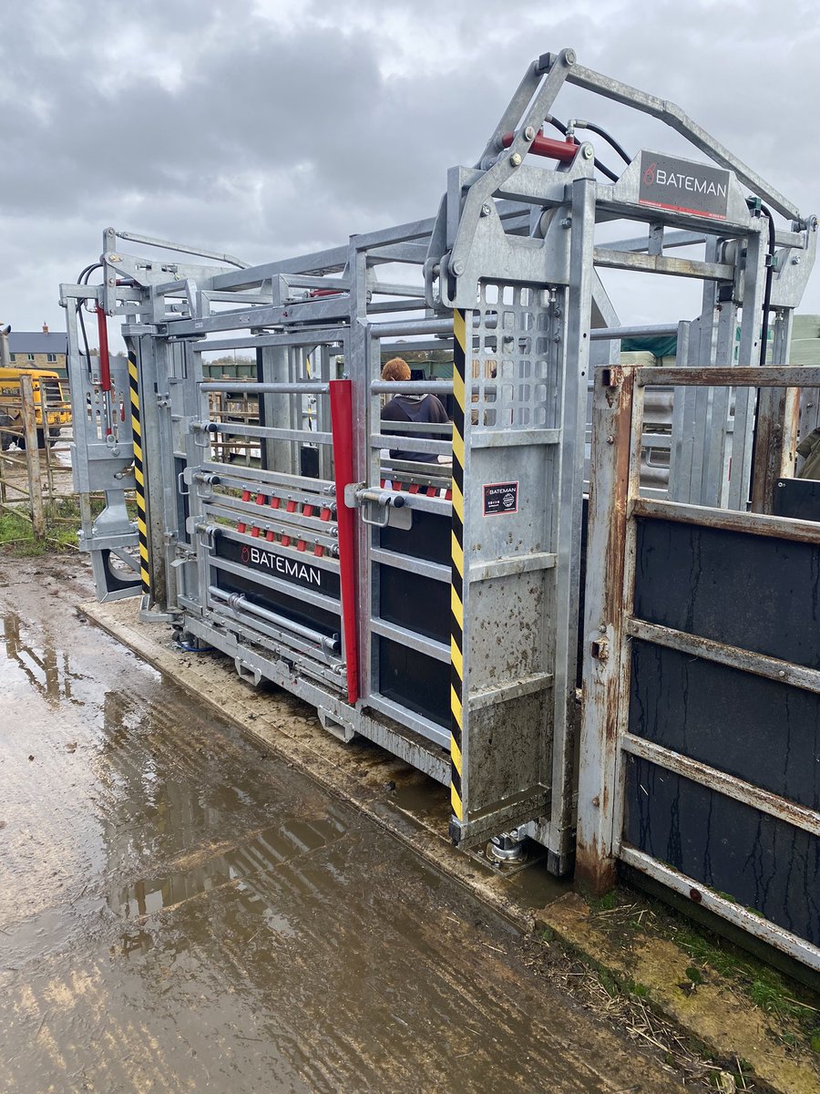 This hydraulic Bateman crush! 🫡 <a href="/LMBateman79/">LM Bateman & Co. Ltd</a>