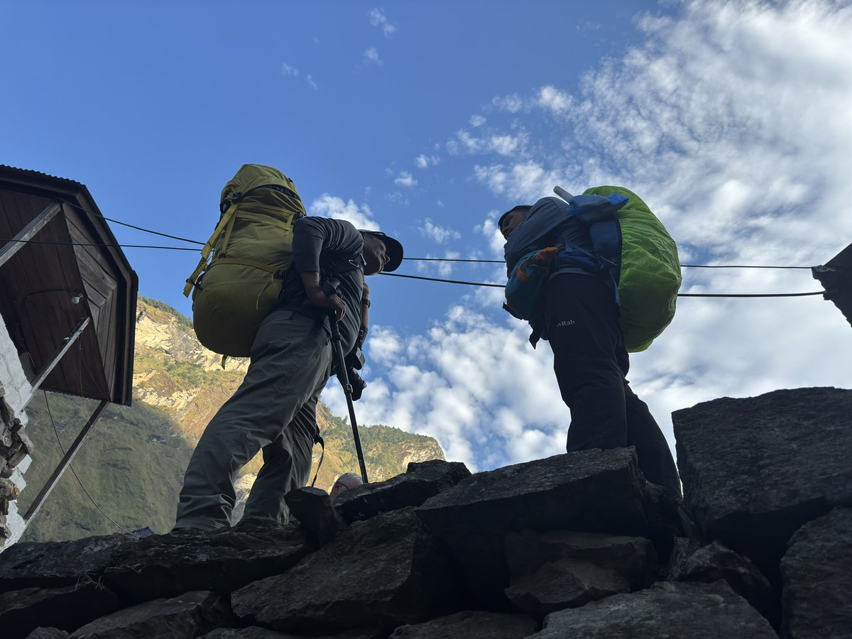 Day 2 in the Greater Range House….and the dahl baht just keeps getting better. 
There are no words that describe what we saw today, just experiences….you’ll have to ask us when you see us next! @JoeBrownShops <a href="/the_AMI/">The AMI</a>