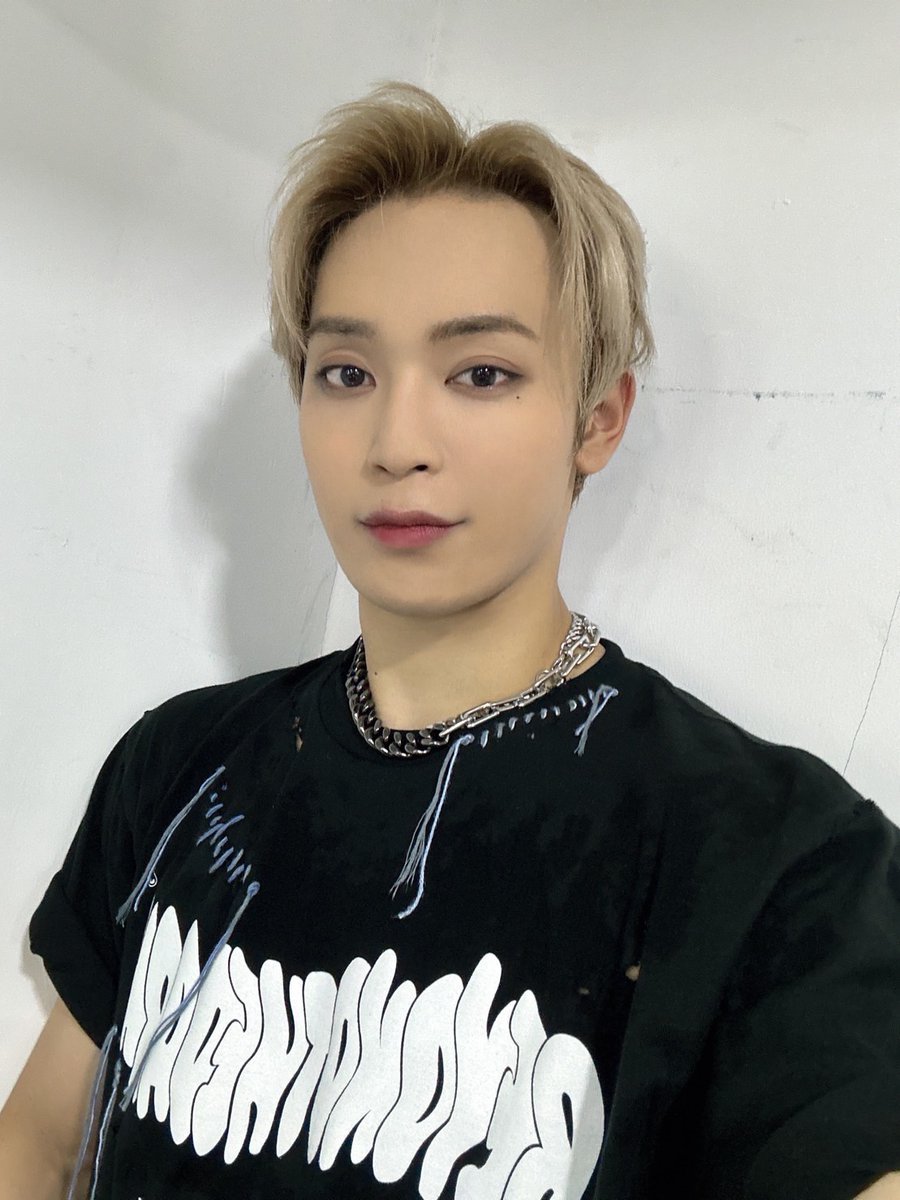 official_jo1's tweet photo. [#與那城奨]
Thank you Jakarta🥰
We are always together with JAMs😊

#JO1 #YONASHIROSHO
#JO1_ASIATOUR https://t.co/mew5Z4CMYe