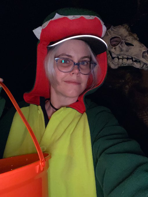 Happy halloween https://t.co/22q67cdOAW